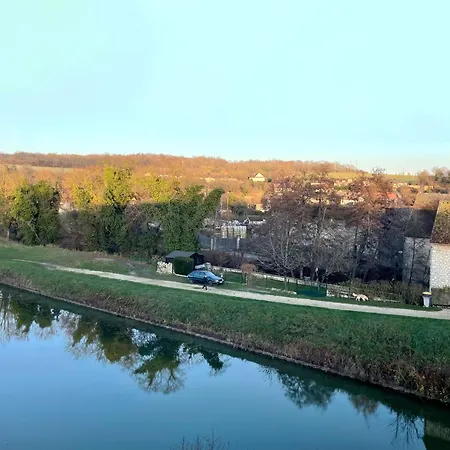 Loft Renove Avec Mezzanine - Vue Sur Le Loing - Commerces A Pied