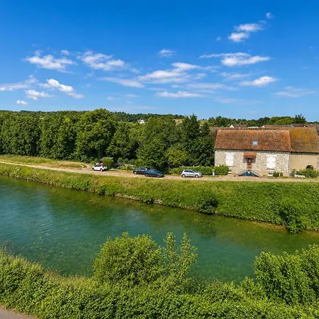 Loft Avec Mezzanine - Vue Loing - Commerces A Pied * Moret-sur-Loing